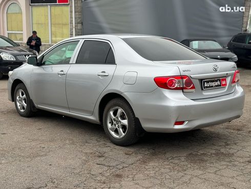 Toyota Corolla 2010 серый - фото 28