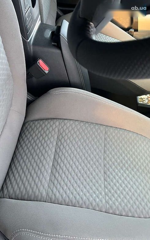 Ford Escape 2020 - фото 20