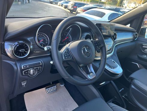 Mercedes-Benz V-Класс 2023 - фото 16