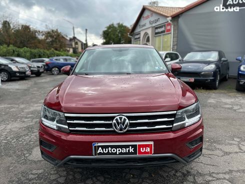 Volkswagen Tiguan 2019 красный - фото 3