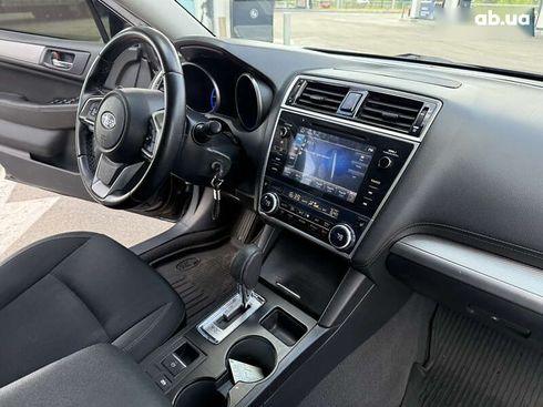 Subaru Legacy 2018 - фото 13