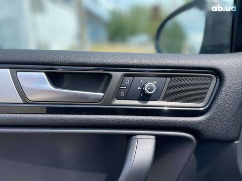 Volkswagen Touareg 2012 - фото 23