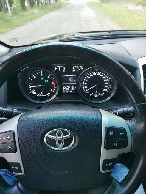 Toyota Land Cruiser 2012 черный - фото 6