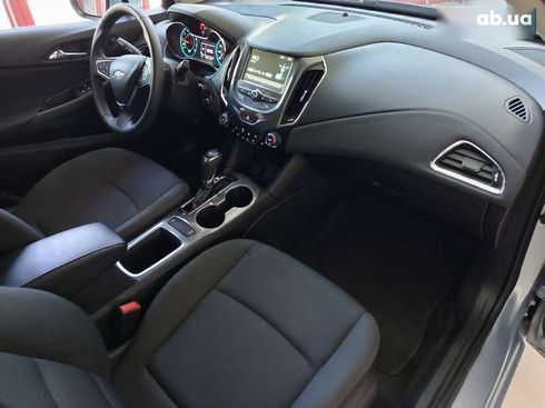 Chevrolet Cruze 2018 - фото 26