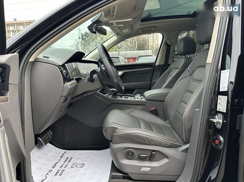 Volkswagen Touareg 2020 - фото 16