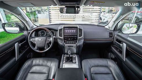 Toyota Land Cruiser 2016 - фото 8