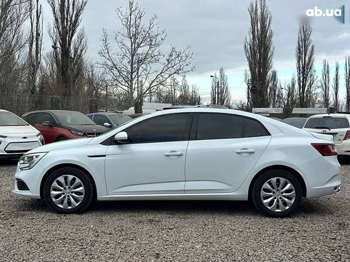 Renault Megane 2019 - фото 8
