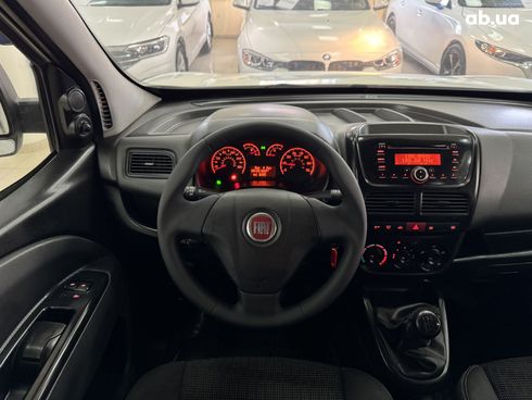 Fiat Doblo 2010 белый - фото 7