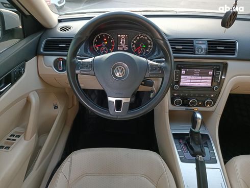 Volkswagen passat b7 2011 белый - фото 30