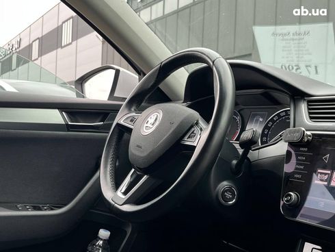 Skoda Superb 2018 белый - фото 40