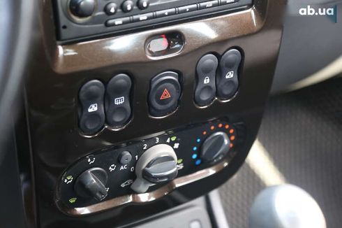 Dacia Duster 2011 - фото 18