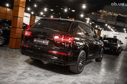 Audi Q7 2018 - фото 17