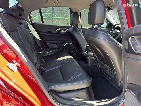 Alfa Romeo Giulia 2020 - фото 23