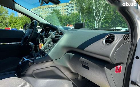 Peugeot 5008 2012 - фото 10
