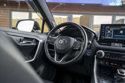 Toyota RAV4 2021 - фото 30