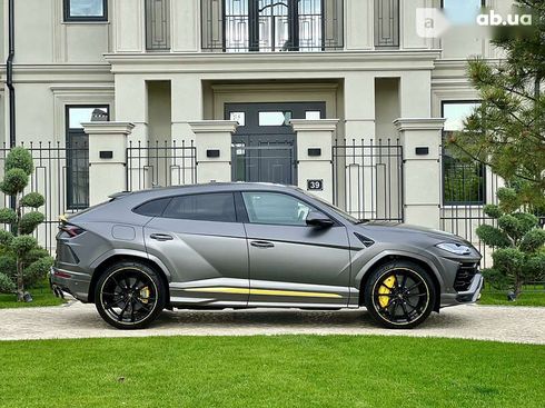 Lamborghini Urus 2022 - фото 18