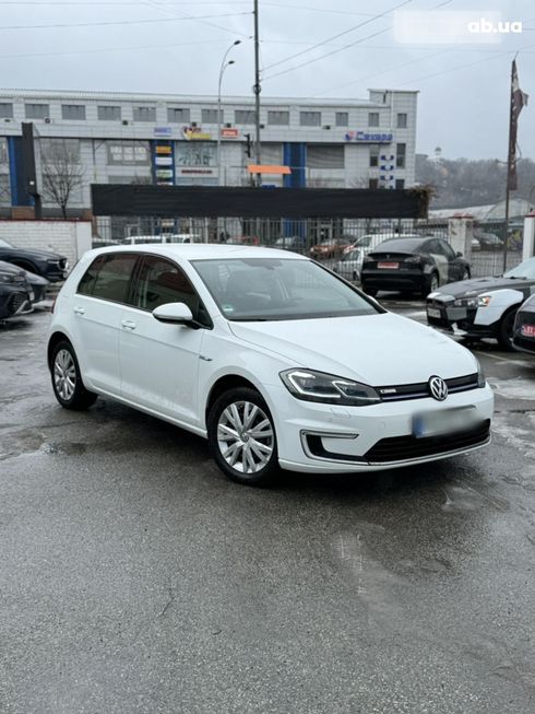Volkswagen e-Golf 2018 белый - фото 12