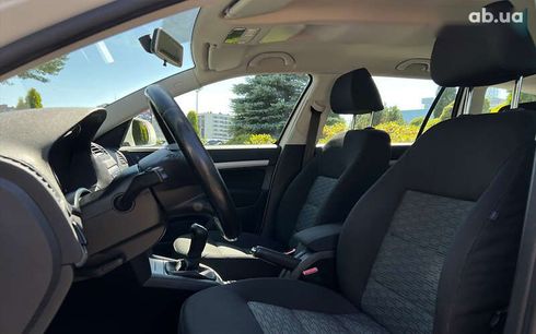 Skoda Octavia 2012 - фото 16