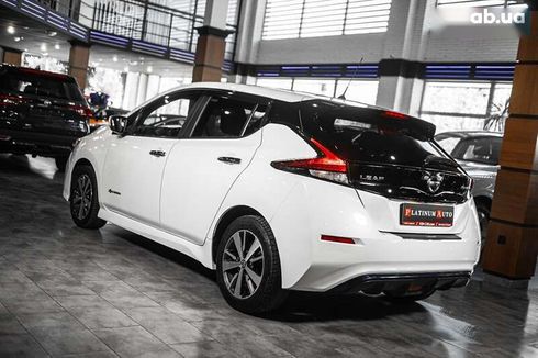 Nissan Leaf 2019 - фото 12