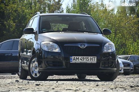 Skoda Fabia 2009 - фото 3