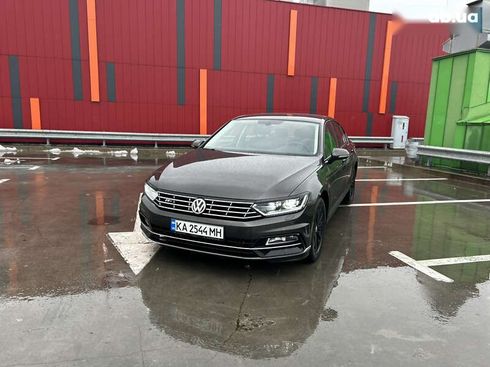 Volkswagen Passat 2018 - фото 3