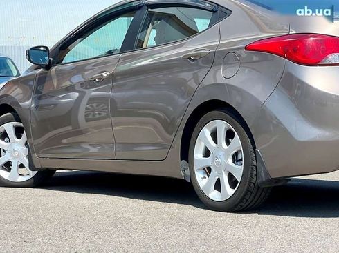 Hyundai Elantra 2013 - фото 15