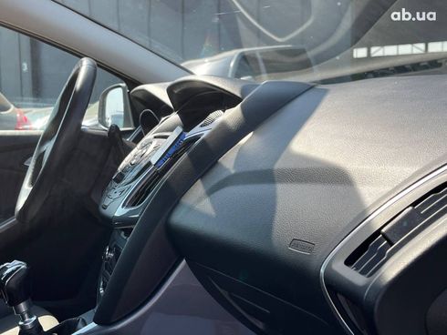 Ford Focus 2014 белый - фото 4
