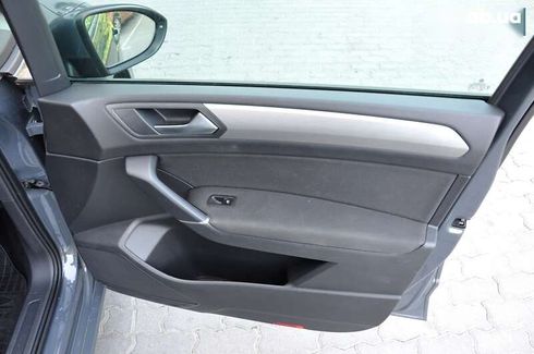 Volkswagen Touran 2020 - фото 24