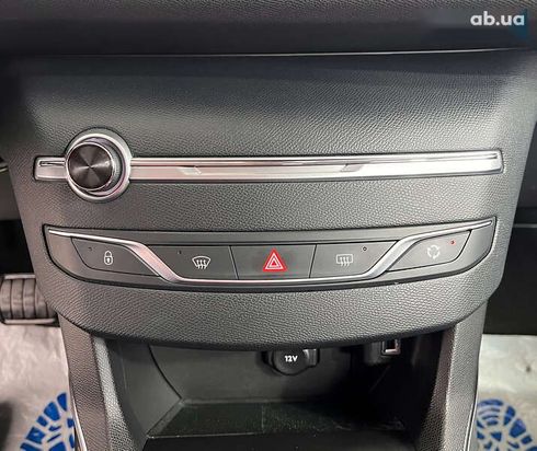 Peugeot 308 2018 - фото 15