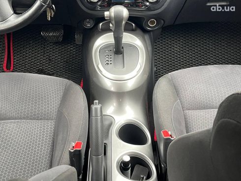Nissan Juke 2012 белый - фото 18