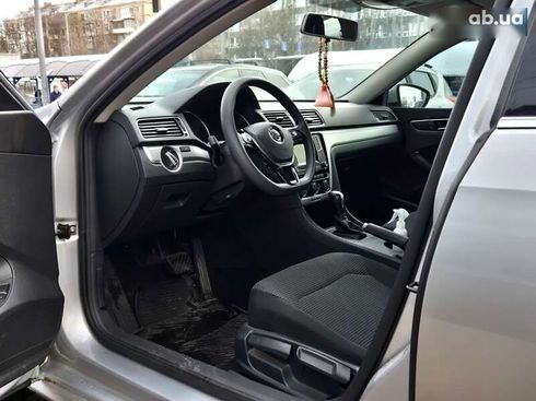 Volkswagen Passat 2017 - фото 8