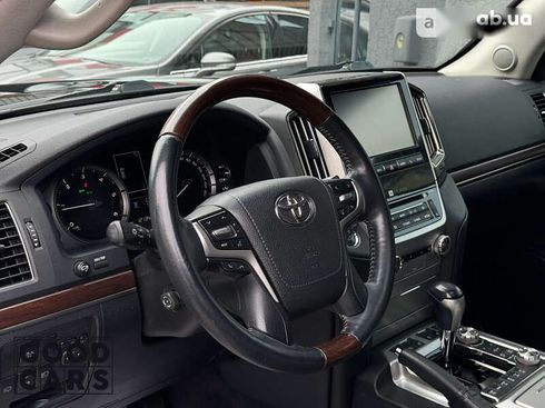 Toyota Land Cruiser 2015 - фото 11