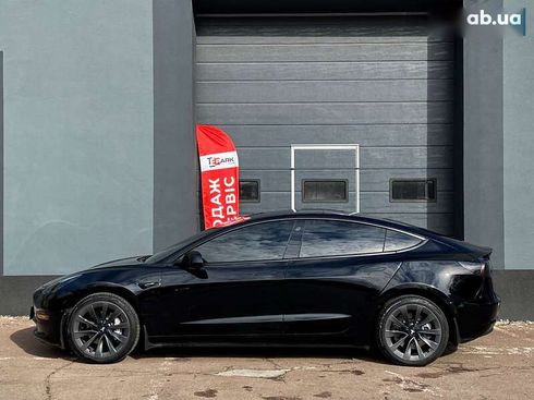 Tesla Model 3 2022 - фото 6