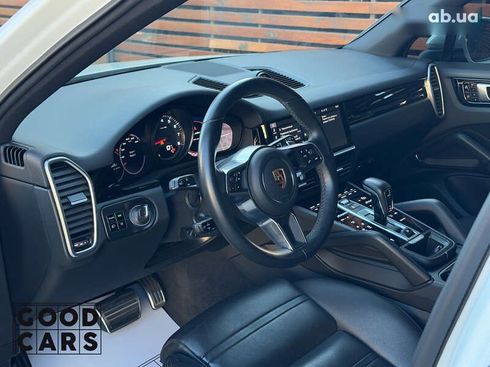 Porsche Cayenne 2018 - фото 19