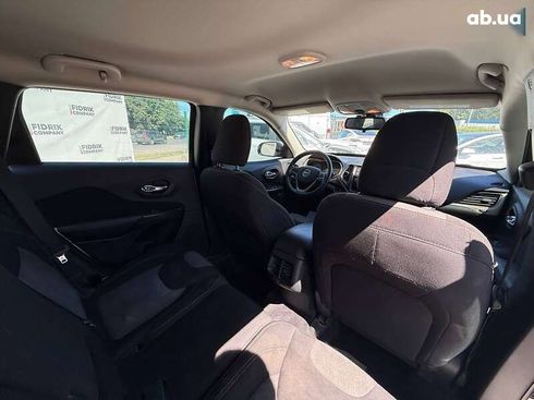 Jeep Cherokee 2017 - фото 9