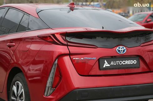 Toyota Prius 2016 - фото 8