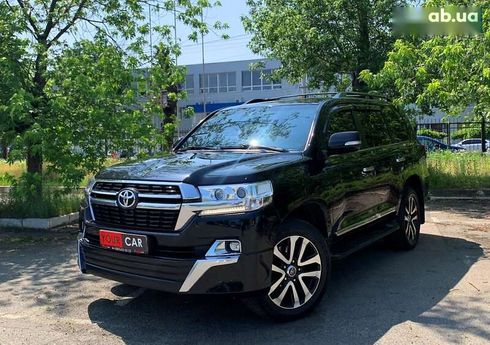 Toyota Land Cruiser 2017 - фото 3