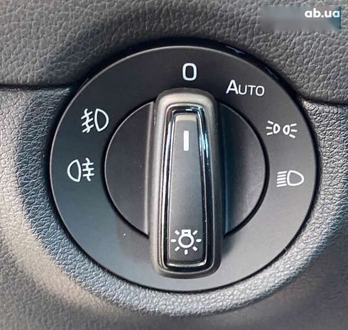 Skoda Octavia 2018 - фото 19