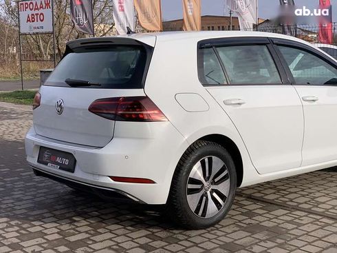 Volkswagen e-Golf 2020 - фото 16