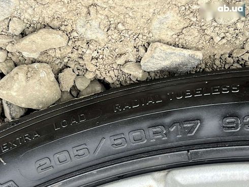 Skoda Octavia 2012 - фото 23