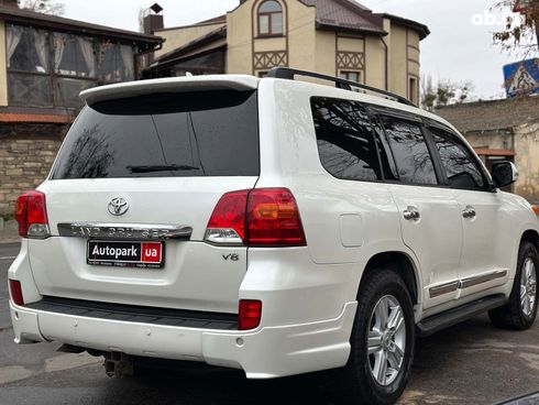 Toyota land cruiser 200 2013 белый - фото 17