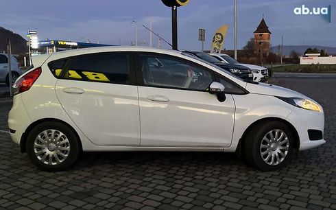 Ford Fiesta 2016 - фото 8