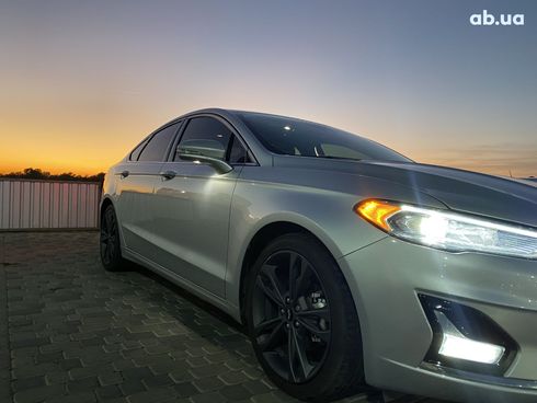 Ford Fusion 2018 серебристый - фото 7