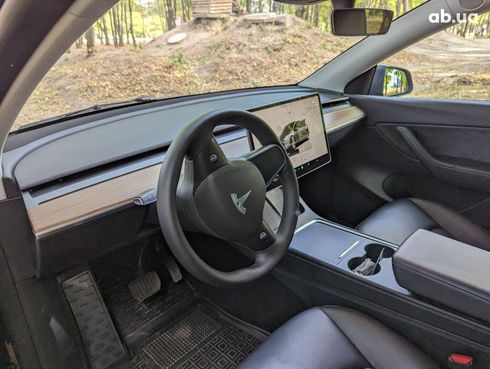 Tesla Model Y 2022 серый - фото 9