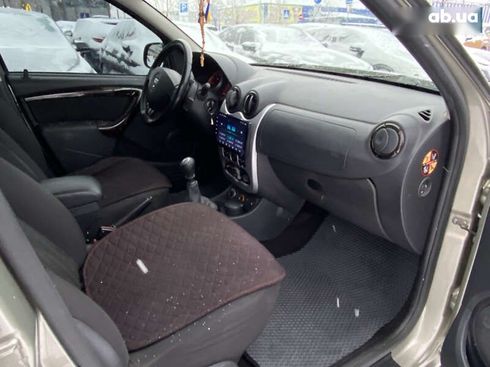 Dacia Duster 2011 - фото 25