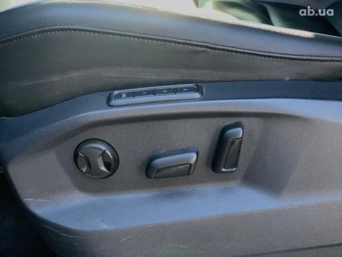 Volkswagen Tiguan 2018 серый - фото 21
