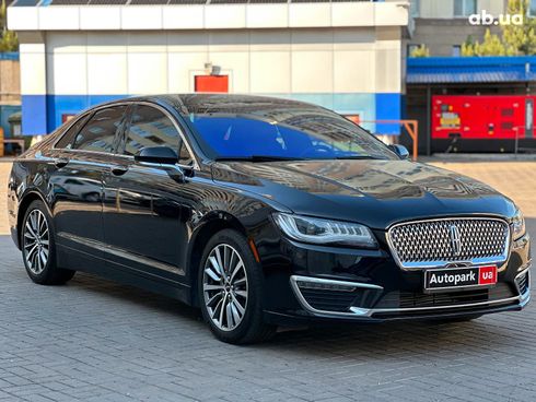 Lincoln MKZ 2018 черный - фото 3