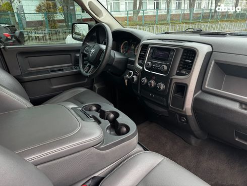 Dodge Ram 2016 серый - фото 39