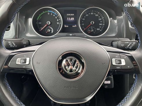 Volkswagen e-Golf 2020 - фото 25