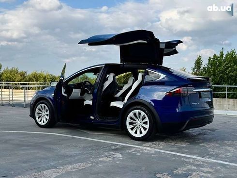 Tesla Model X 2016 - фото 15